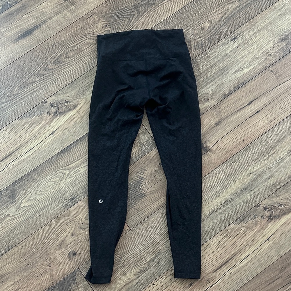 lululemon athletica Black Leggings with slight grey pattern intertwined